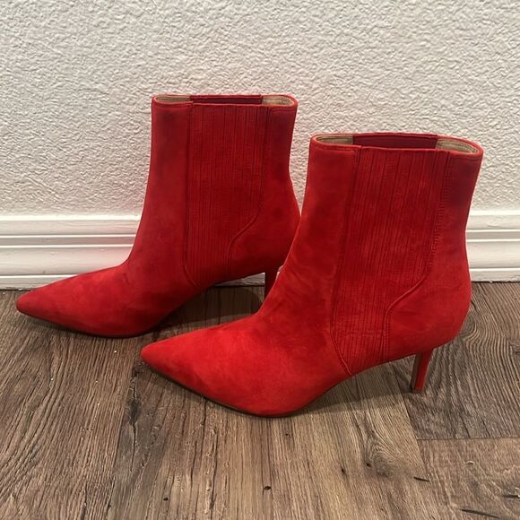 VERONICA BEARD WONDER WOMAN™ LISA STILETTO-HEEL BOOTIE Boots  498.00 - Picture 2 of 5